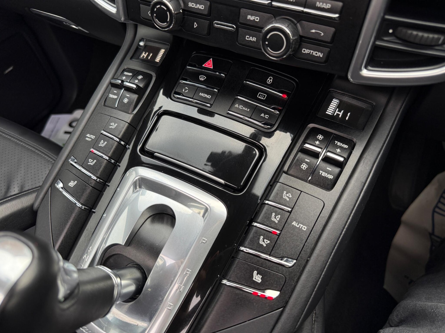 Used Porsche Cayenne 2013 for sale - 77242657: Photo 23