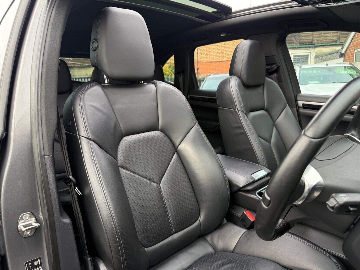 Used Porsche Cayenne 2013 for sale - 77242657: Photo 25