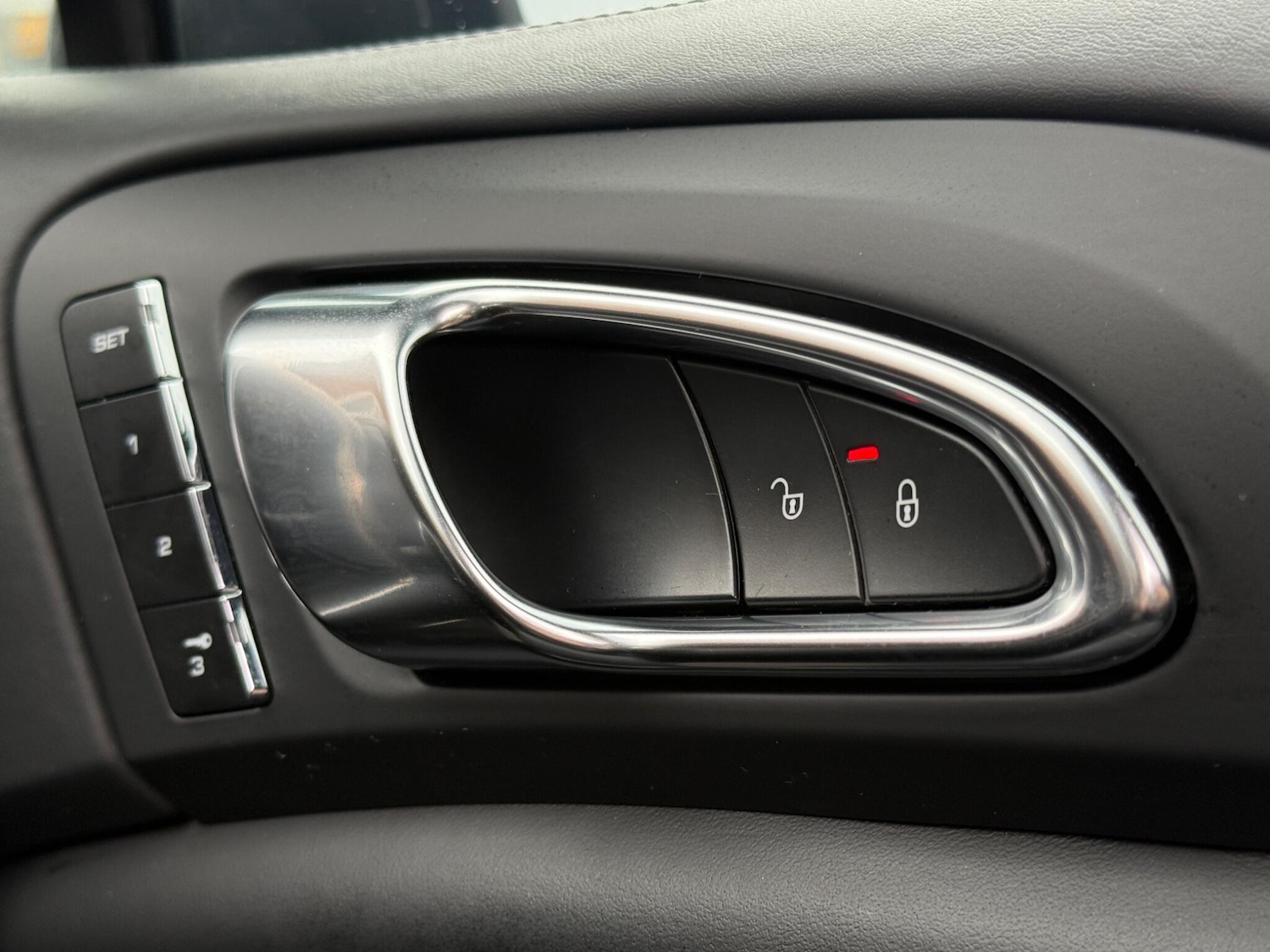 Used Porsche Cayenne 2013 for sale - 77242657: Photo 33