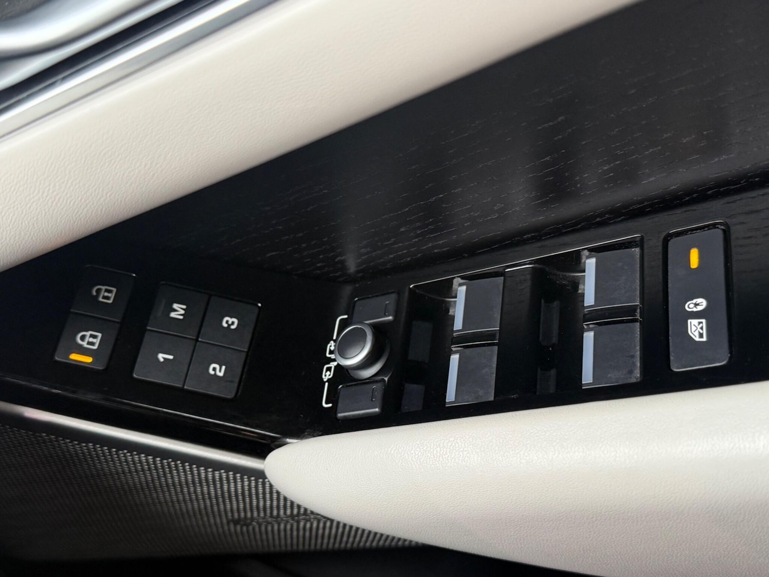 Used Land Rover Range Rover Velar for sale - 77143476: Photo 26