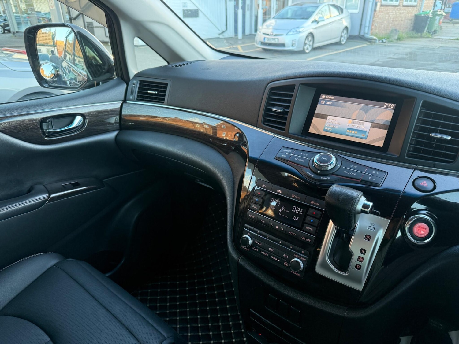 Used Nissan Elgrand 2025 for sale - 76728569: Photo 14