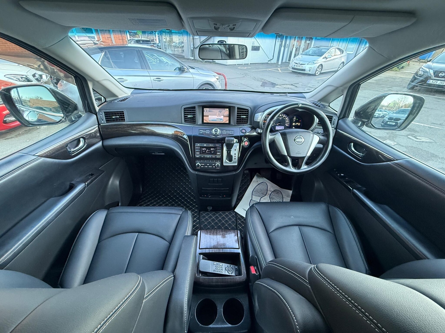 Used Nissan Elgrand 2025 for sale - 76728569: Photo 18