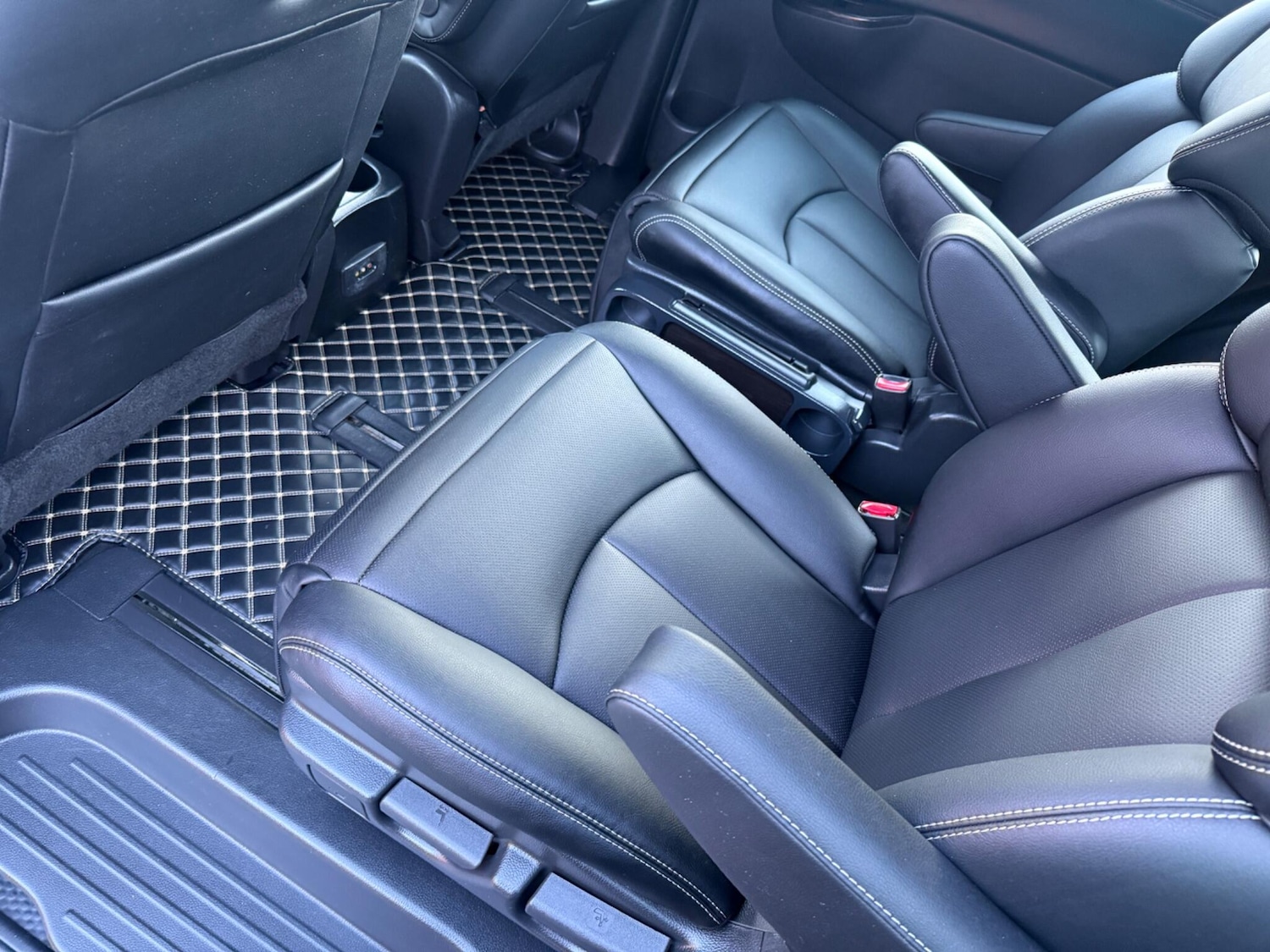 Used Nissan Elgrand 2025 for sale - 76728569: Photo 23