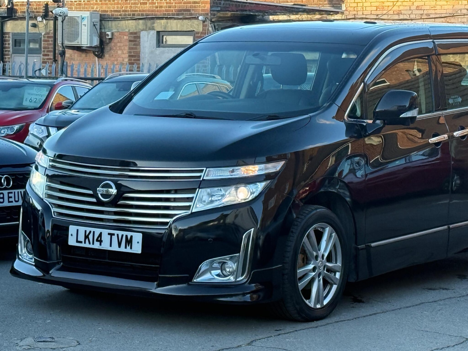 Used Nissan Elgrand 2025 for sale - 76728569: Photo 4