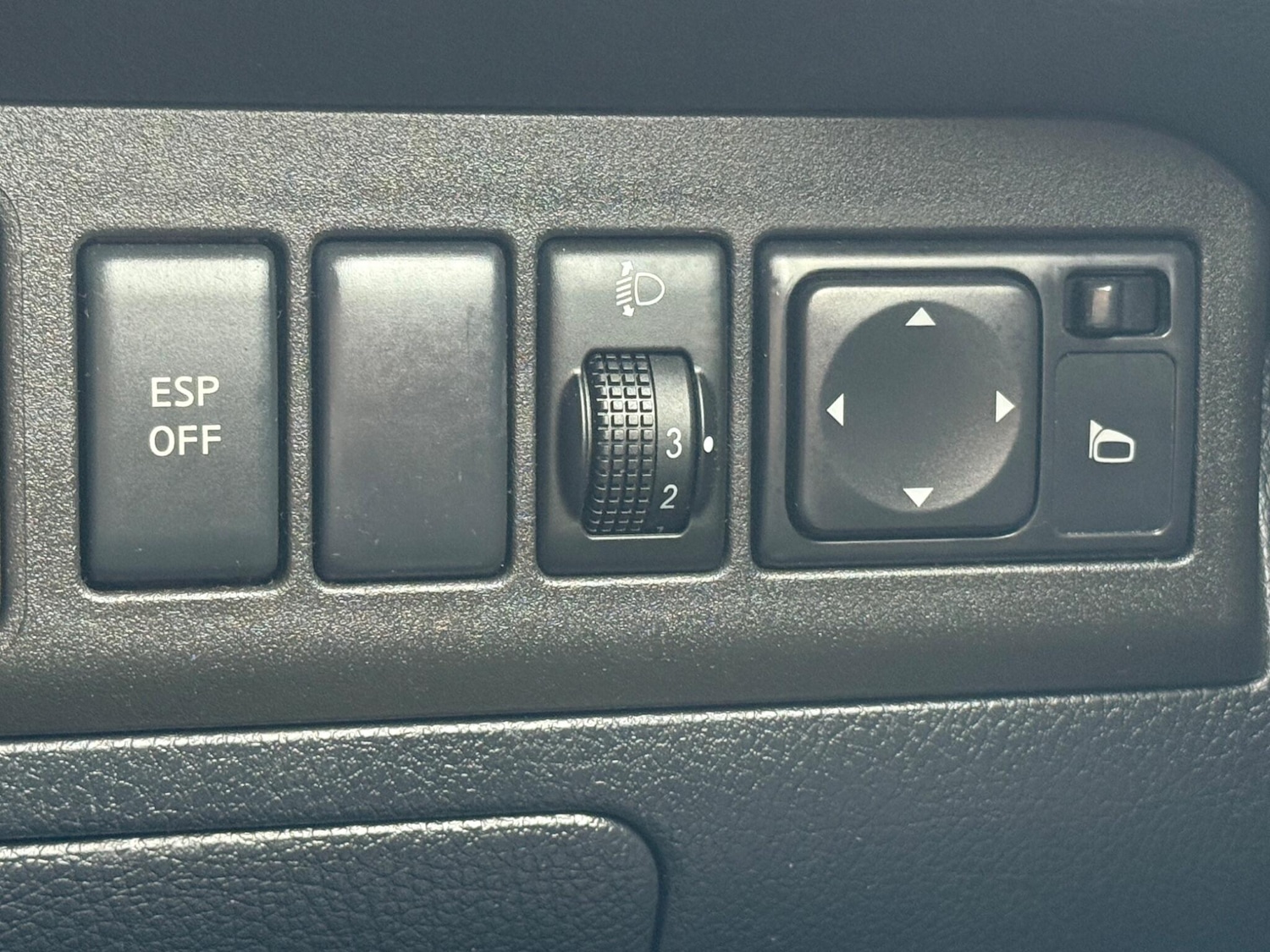 Used Nissan Note 2012 for sale - 77625359: Photo 30