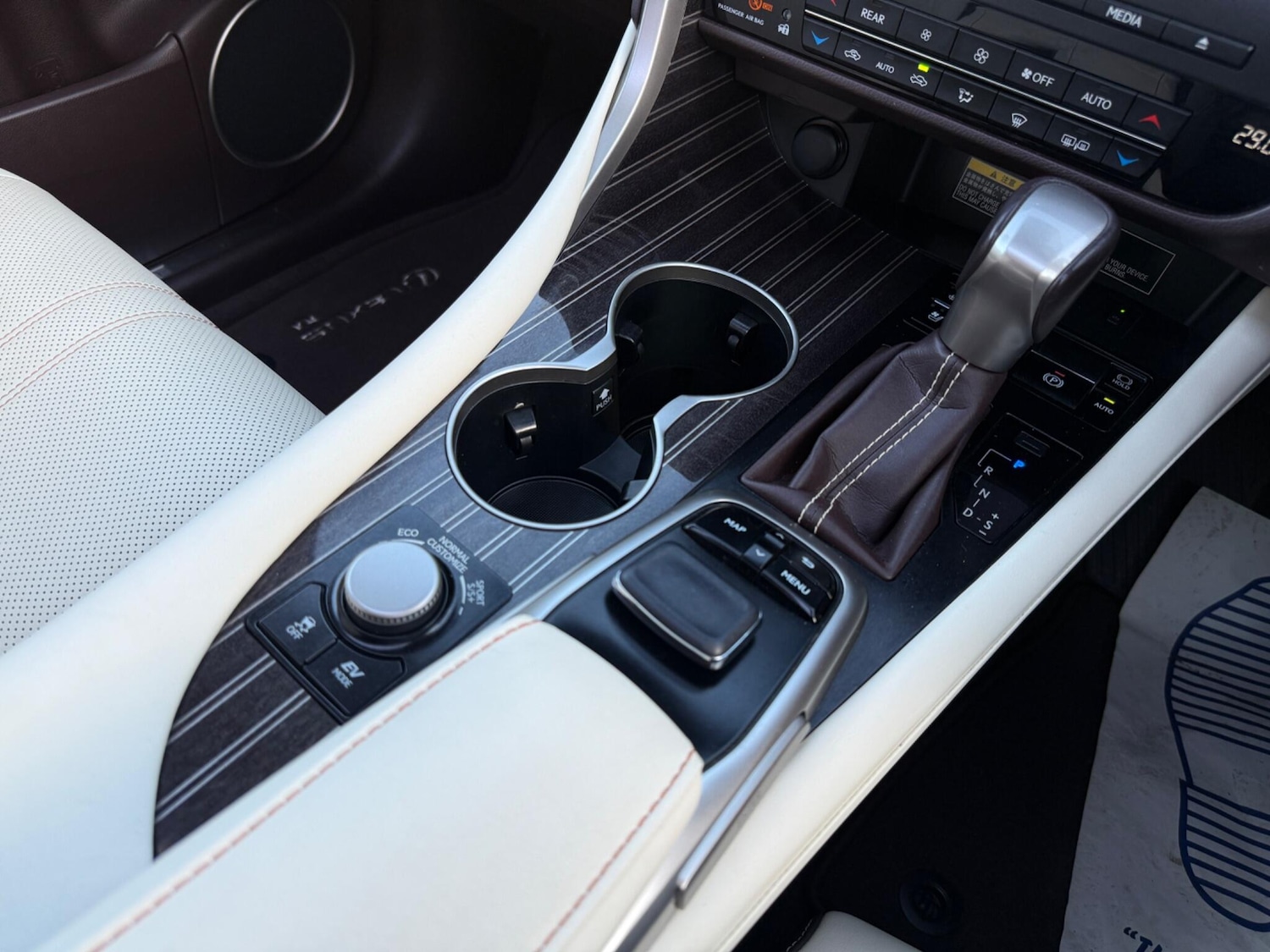 Used Lexus RX L 2018 for sale - 76781379: Photo 58