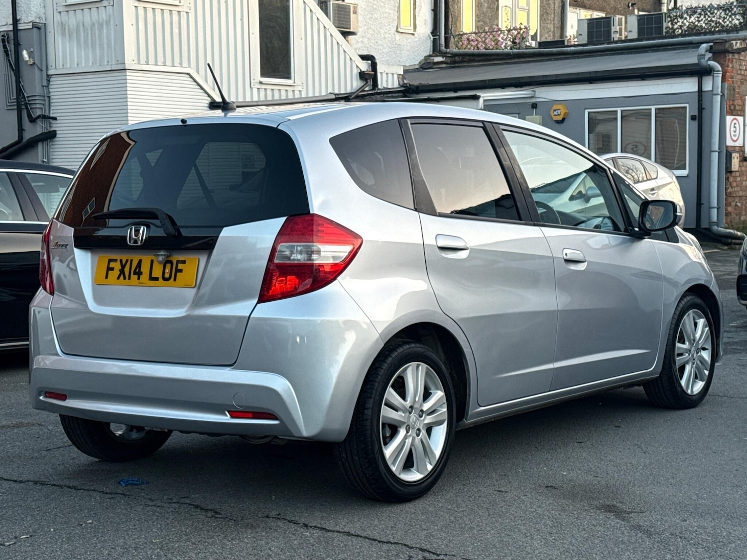 Used Honda Jazz 2014 for sale - 76801055: Photo 16