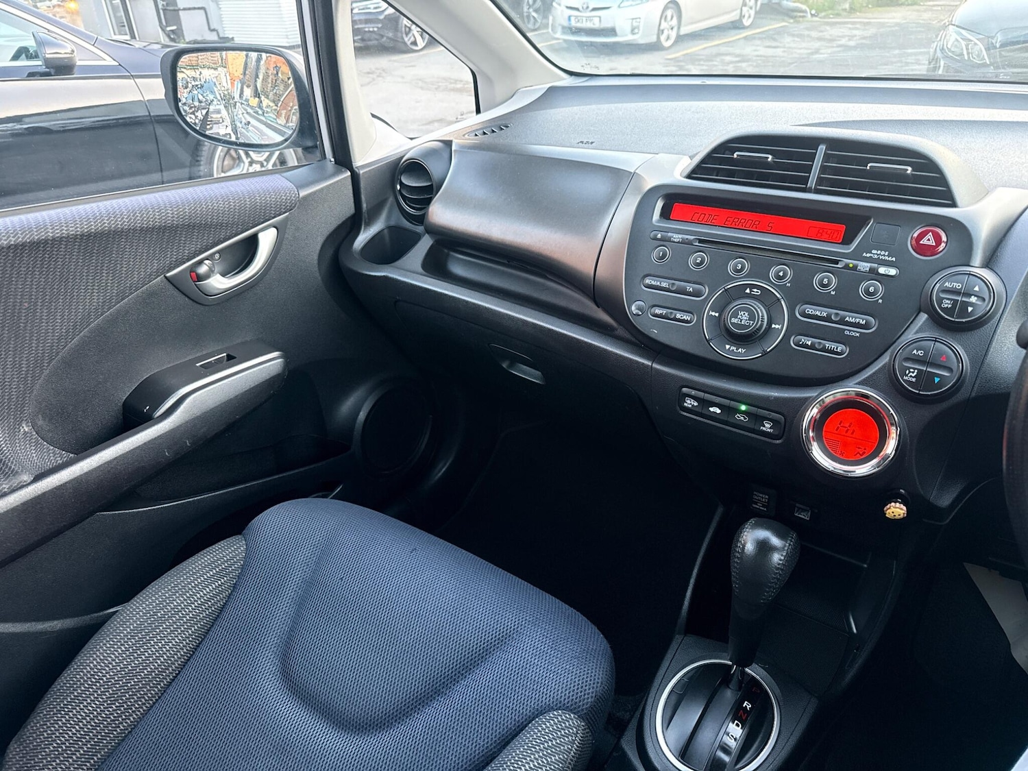 Used Honda Jazz 2014 for sale - 76801055: Photo 17