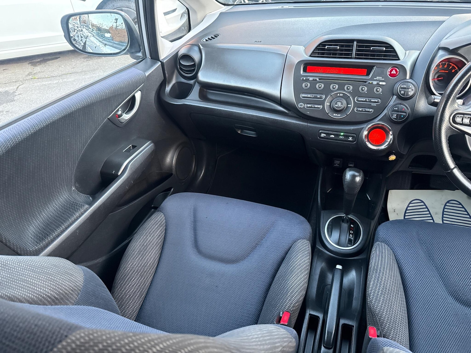 Used Honda Jazz 2014 for sale - 76801055: Photo 21