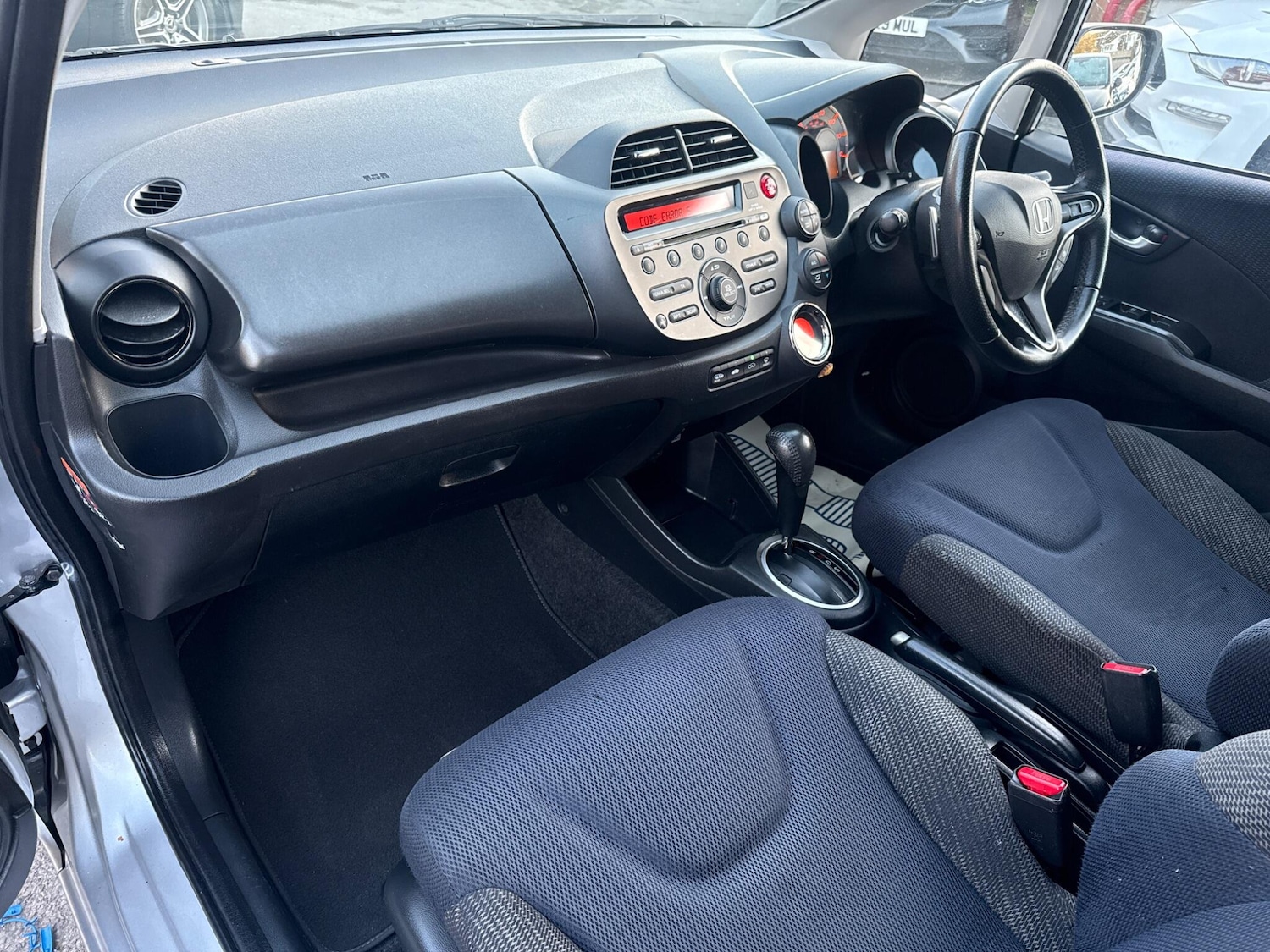 Used Honda Jazz 2014 for sale - 76801055: Photo 23