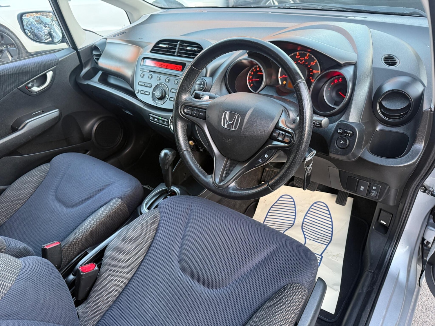 Used Honda Jazz 2014 for sale - 76801055: Photo 24