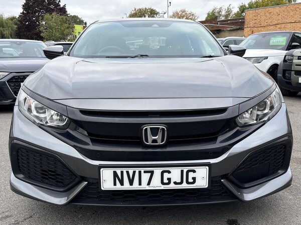 Used Honda Civic 2017 for sale - 76084990: Photo 3