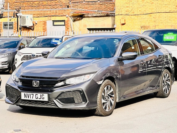 Used Honda Civic 2017 for sale - 76084990: Photo 6
