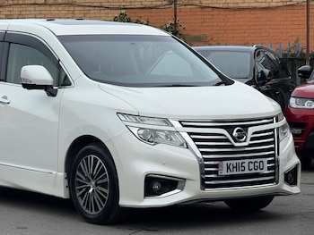 Used Nissan Elgrand 2015 for sale - 77752984: Photo