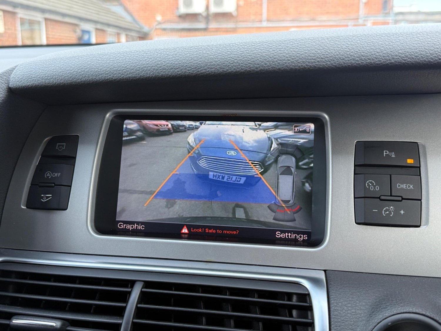 Used Audi Q7 2014 for sale - 76527844: Photo 40