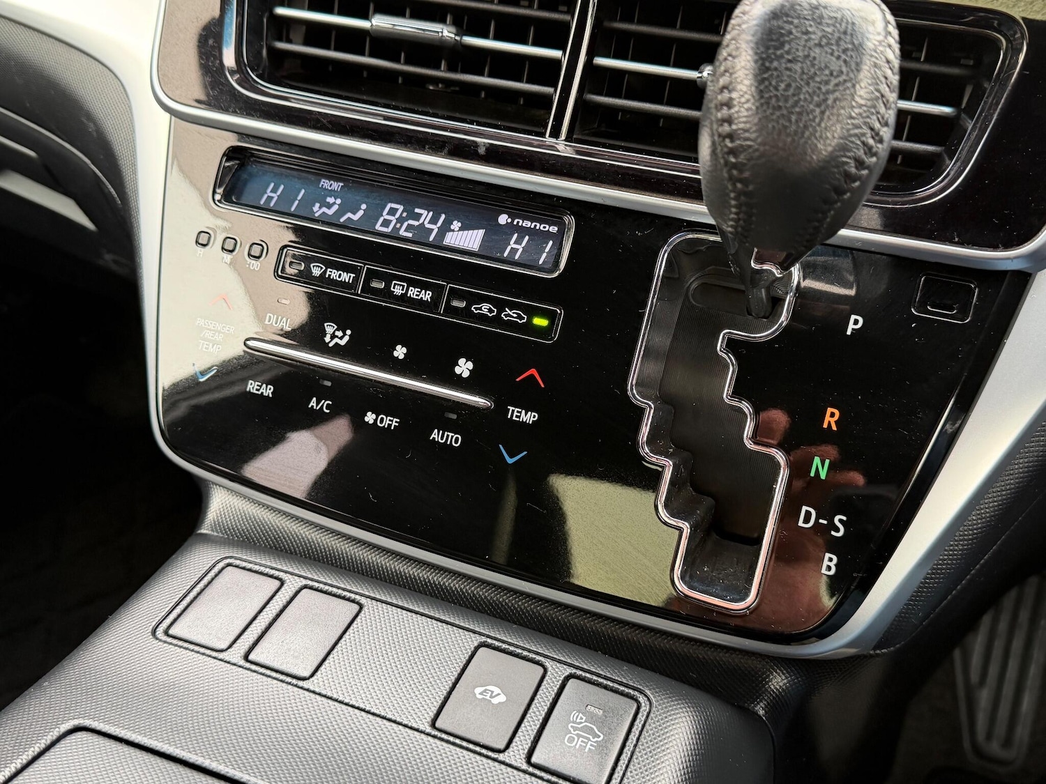 Used Toyota Estima 2025 for sale - 76633615: Photo 13