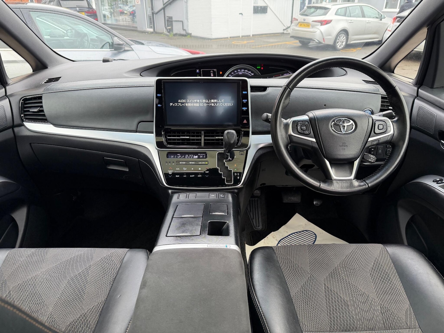 Used Toyota Estima 2025 for sale - 76633615: Photo 15