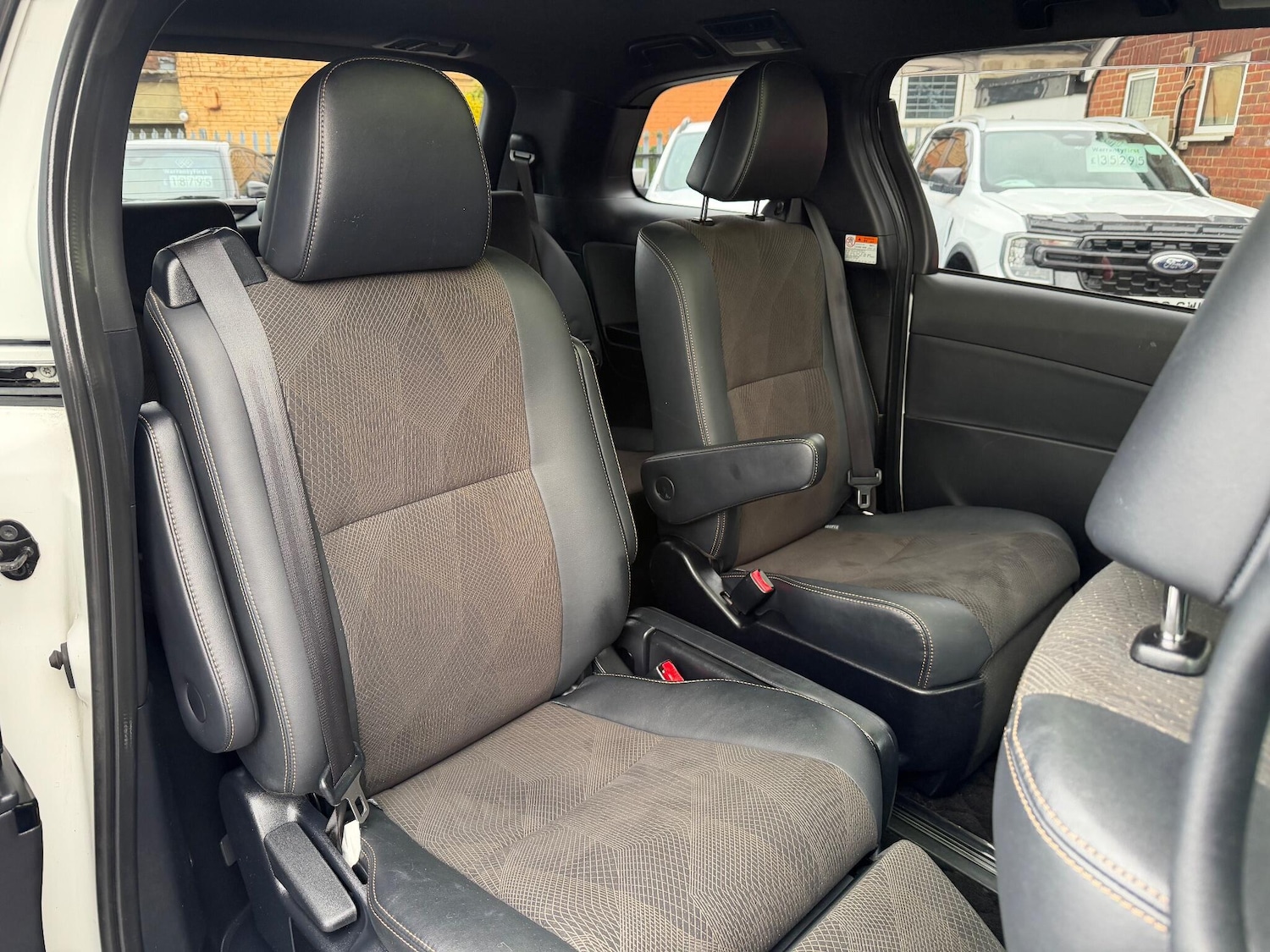 Used Toyota Estima 2025 for sale - 76633615: Photo 18