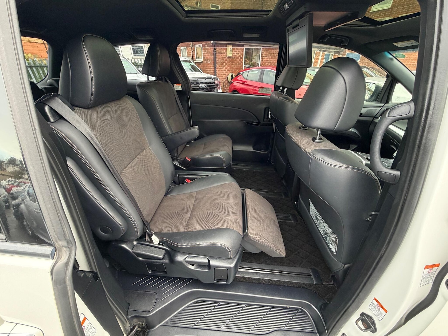 Used Toyota Estima 2025 for sale - 76633615: Photo 20