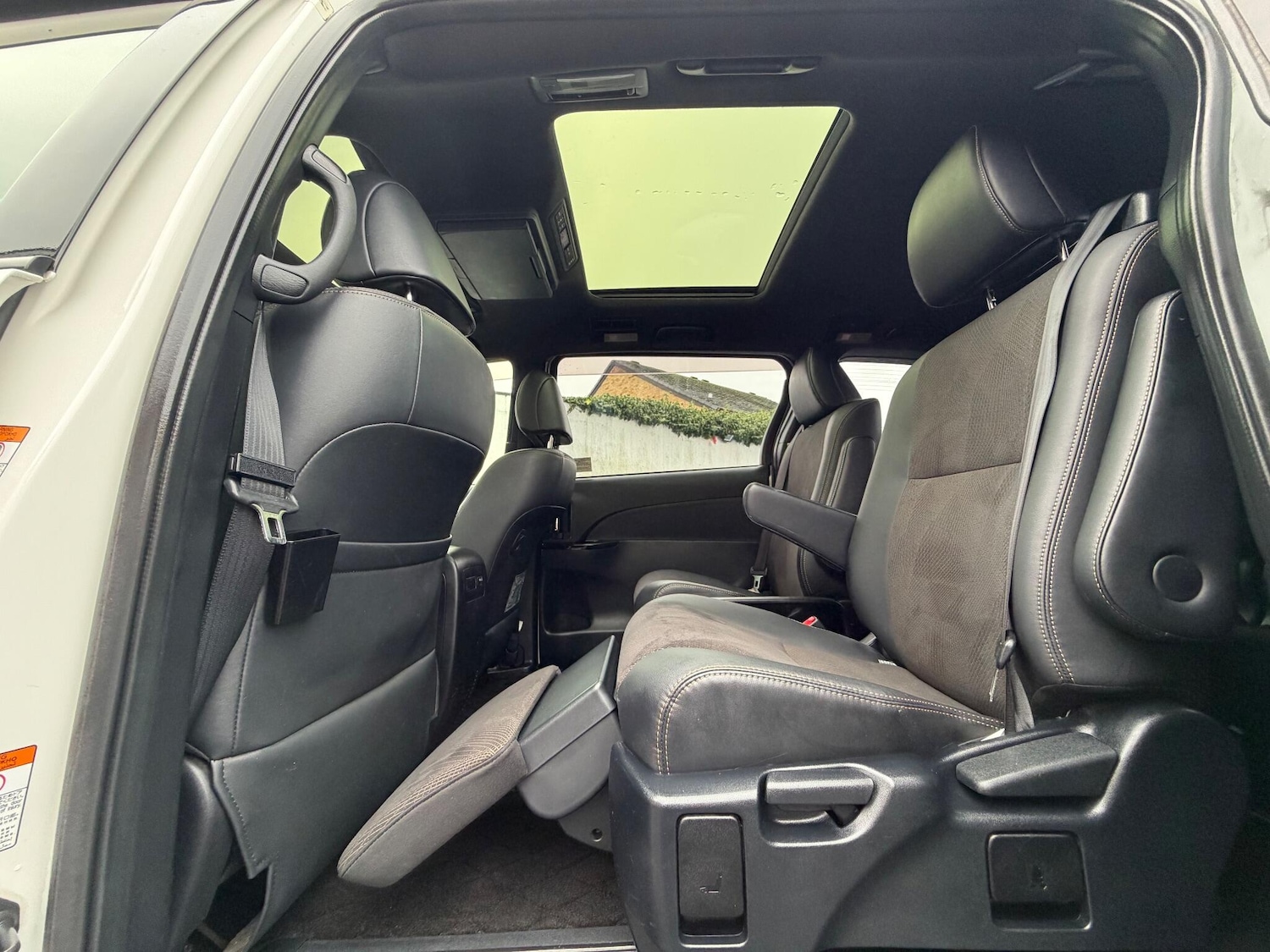 Used Toyota Estima 2025 for sale - 76633615: Photo 23