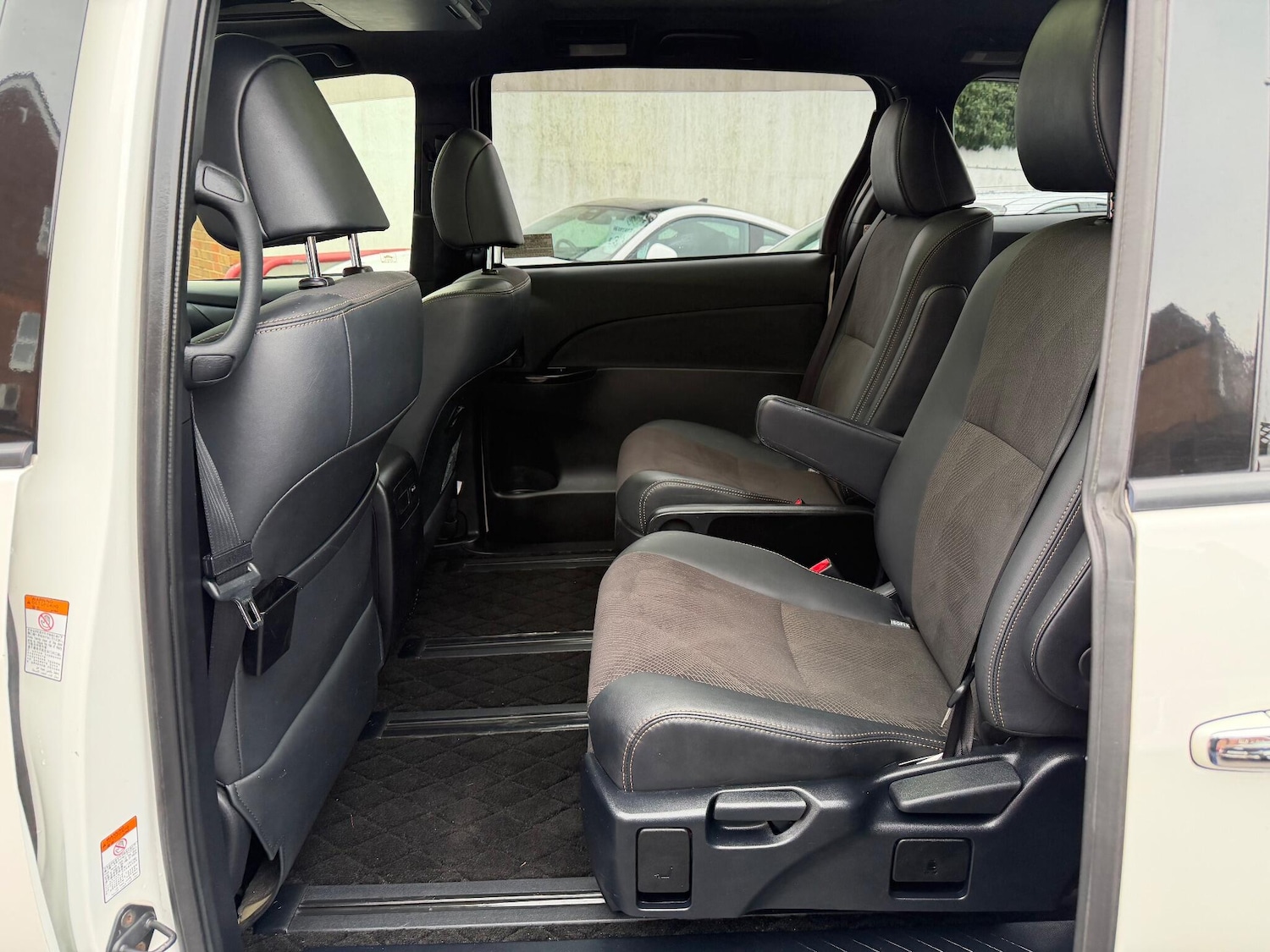 Used Toyota Estima 2025 for sale - 76633615: Photo 25