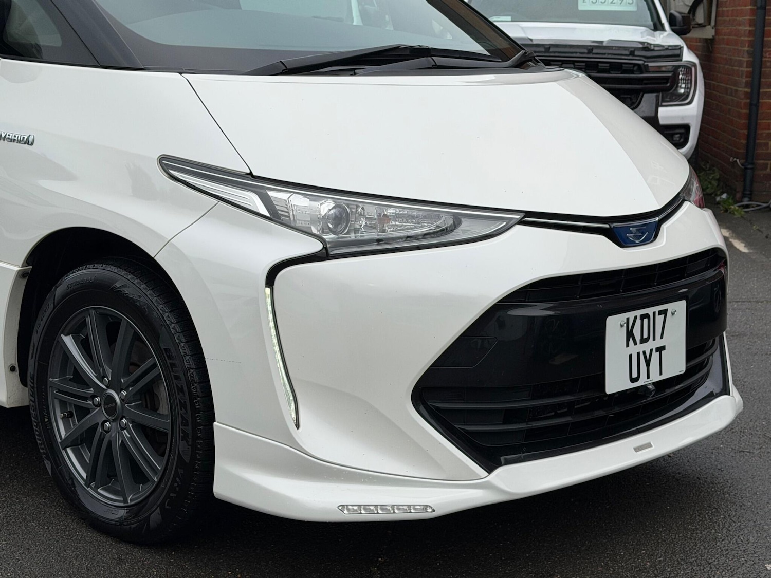 Used Toyota Estima 2025 for sale - 76633615: Photo 3