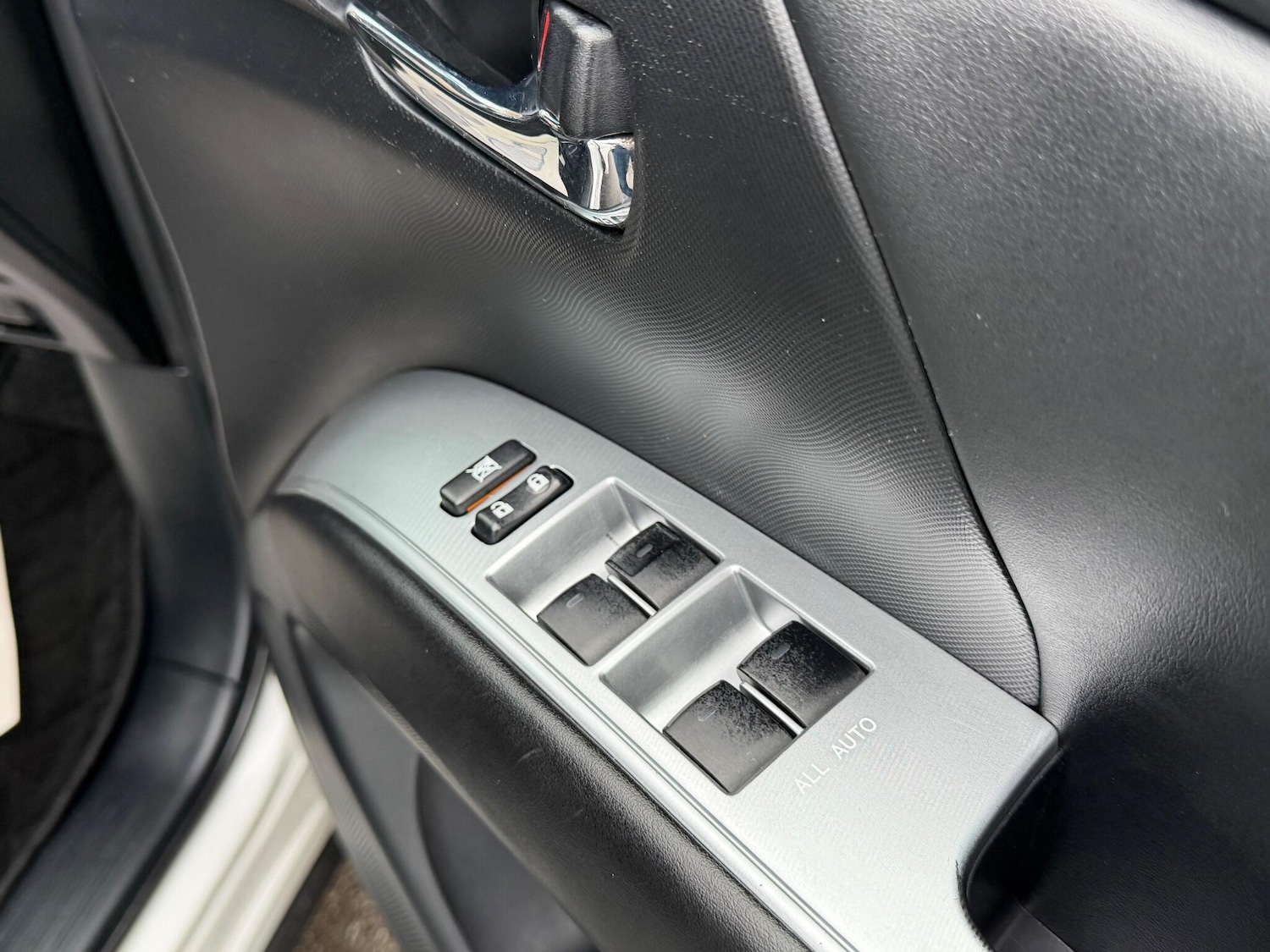 Used Toyota Estima 2025 for sale - 76633615: Photo 30