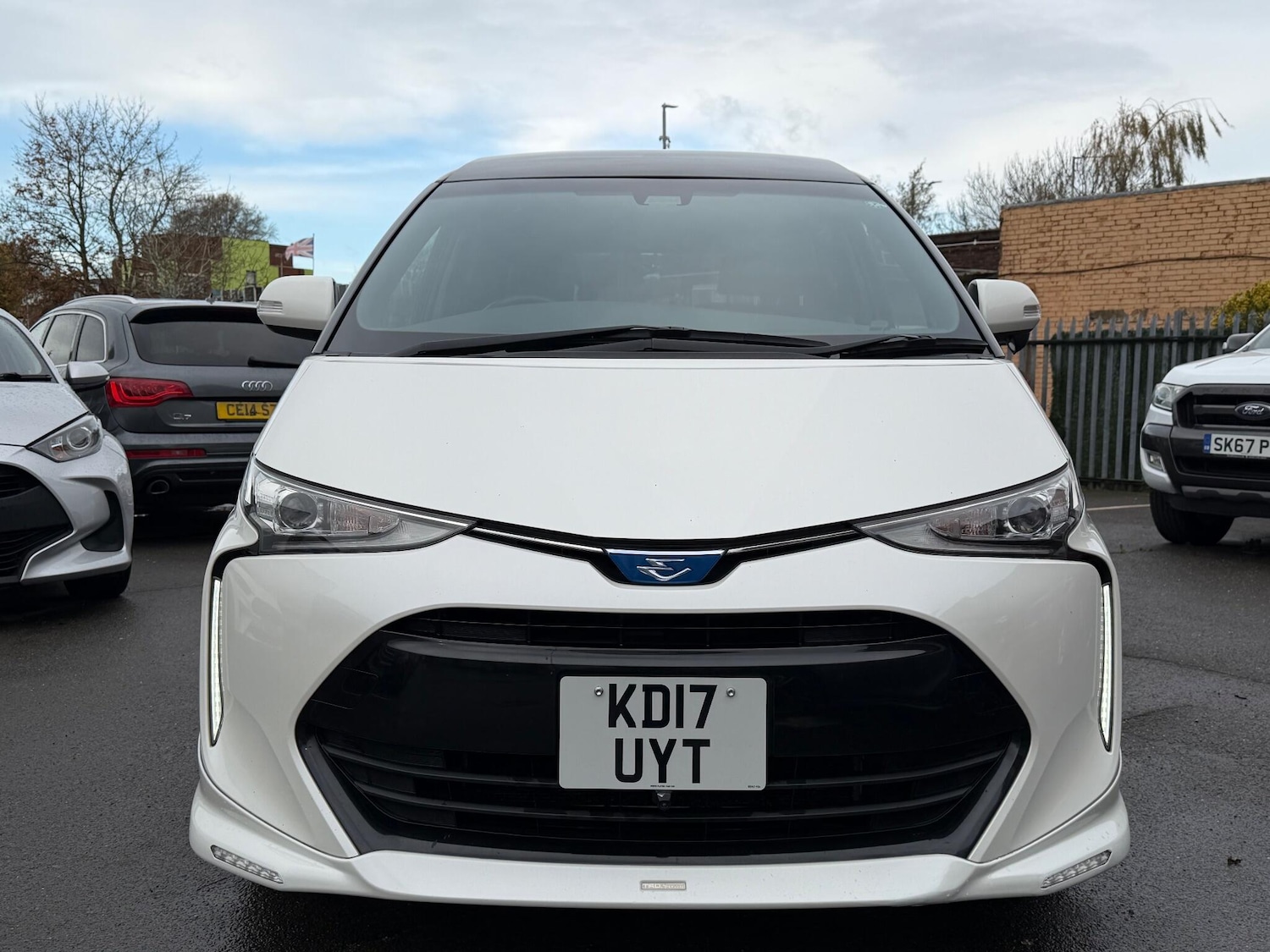 Used Toyota Estima 2025 for sale - 76633615: Photo 4