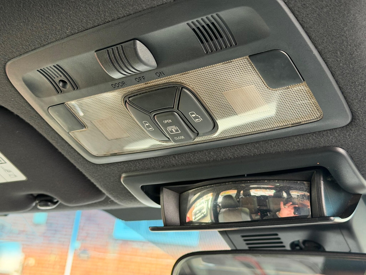 Used Toyota Estima 2025 for sale - 76633615: Photo 41