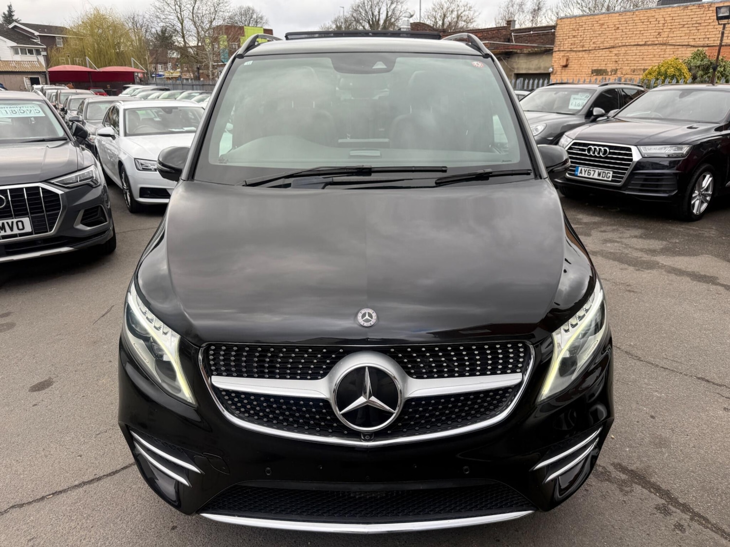 Used Mercedes-Benz V-Class for sale - 77484198: Photo 2