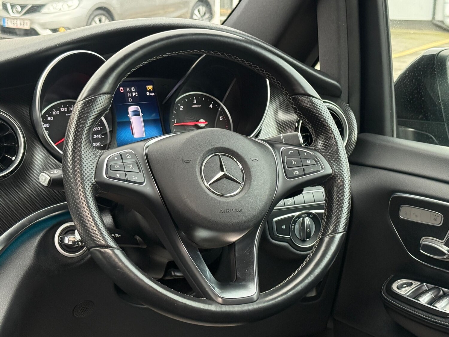 Used Mercedes-Benz V-Class for sale - 77484198: Photo 49