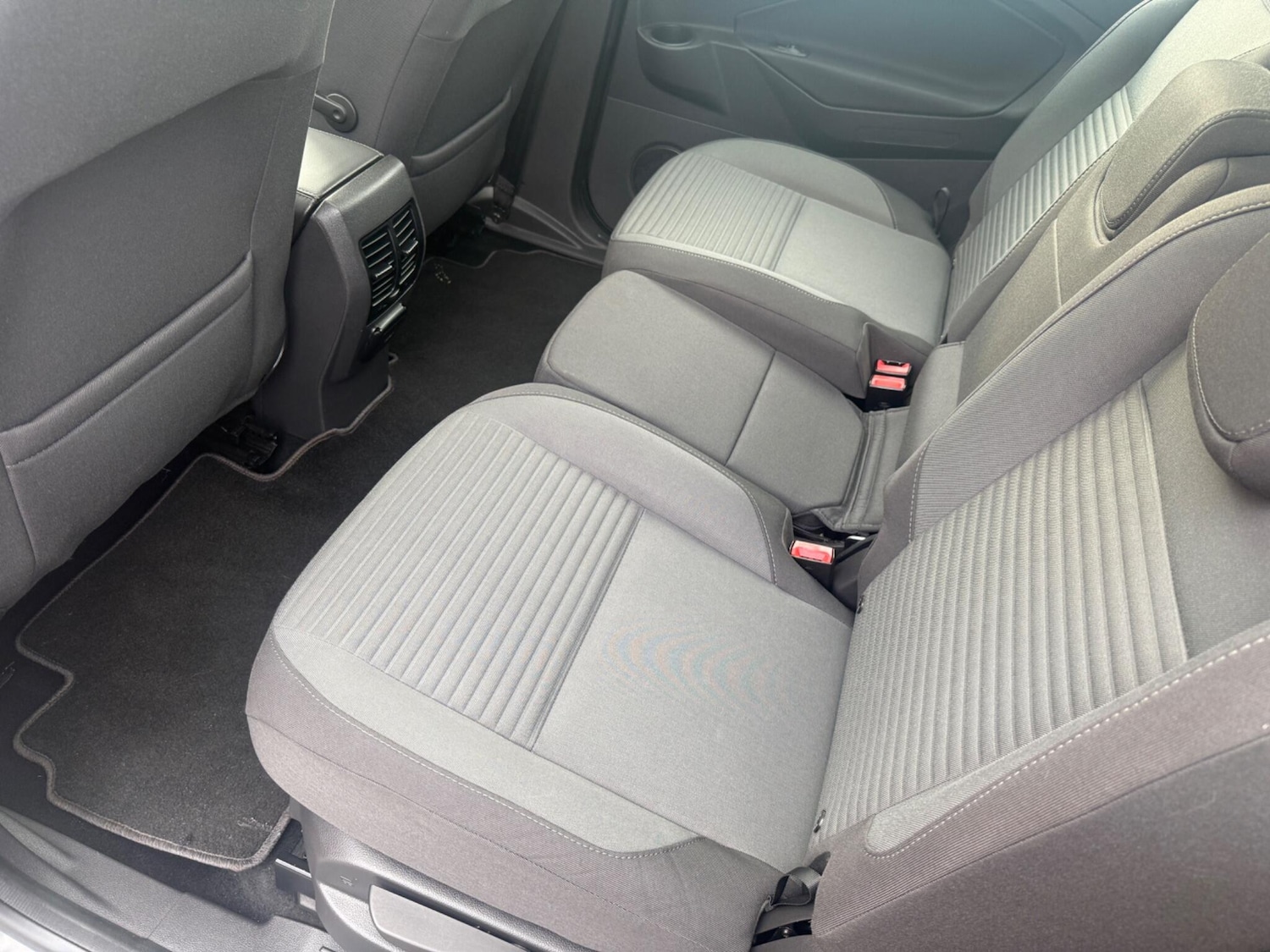 Used Ford Grand C-Max 2025 for sale - 76993110: Photo 25