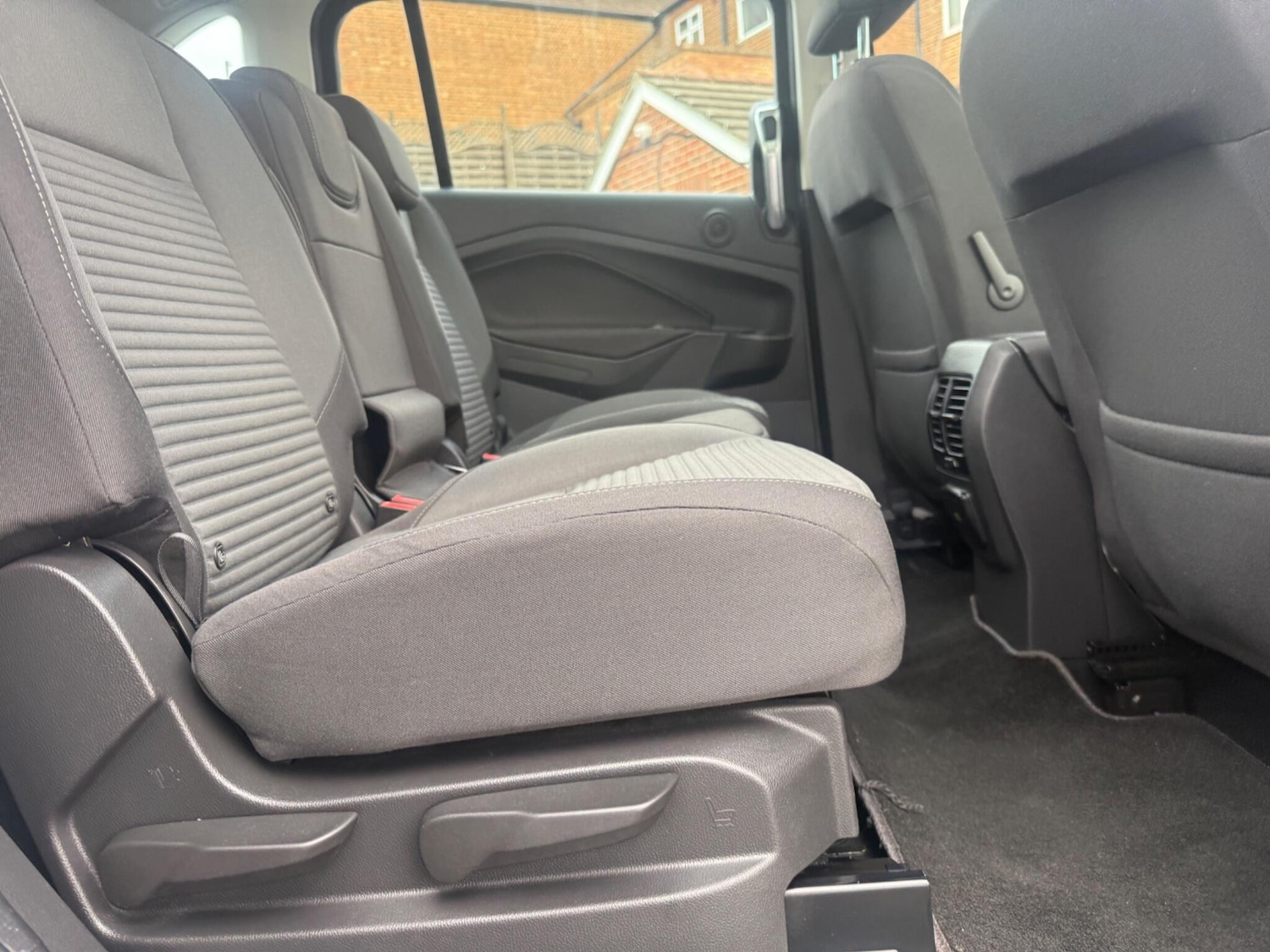 Used Ford Grand C-Max 2025 for sale - 76993110: Photo 28