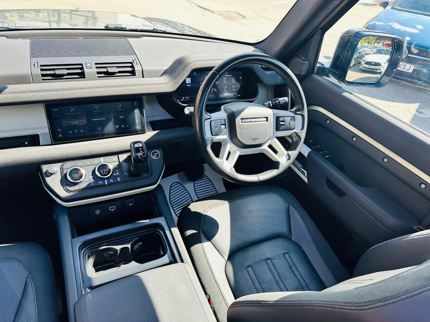 Used Land Rover Defender 110 for sale - 75838148: Photo 16