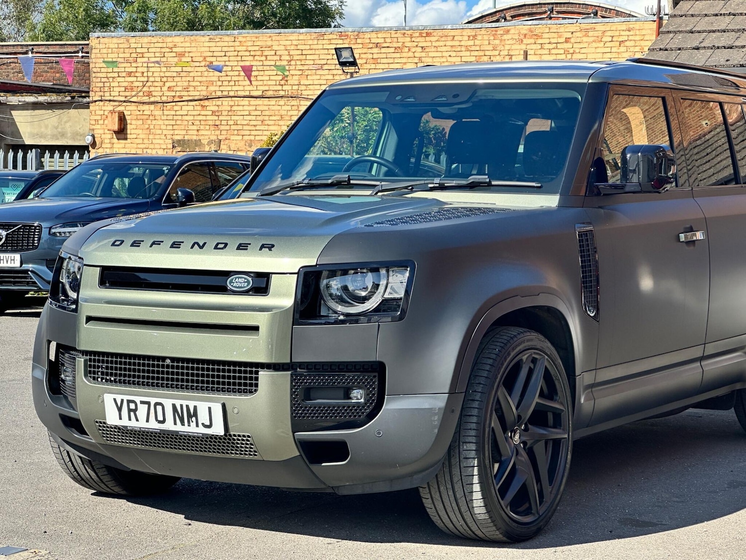 Used Land Rover Defender 110 for sale - 75838148: Photo 4