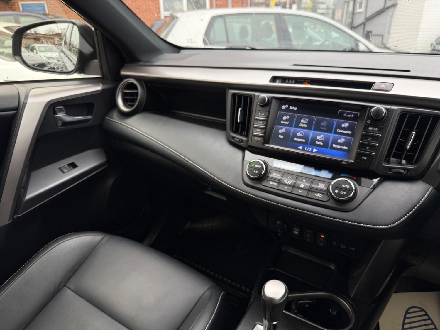 Used Toyota RAV4 2018 for sale - 77794437: Photo 18