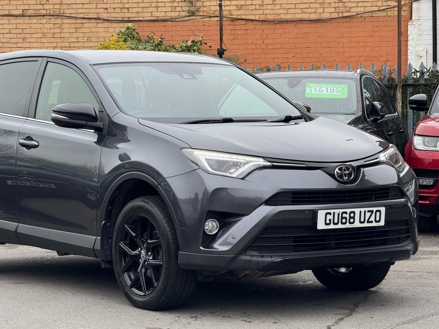 Used Toyota RAV4 2018 for sale - 77794437: Photo 2