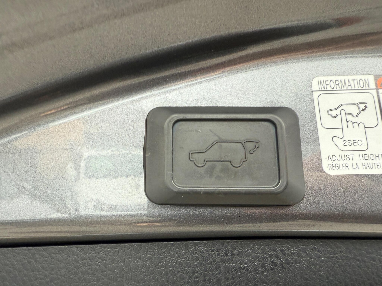 Used Toyota RAV4 2018 for sale - 77794437: Photo 28