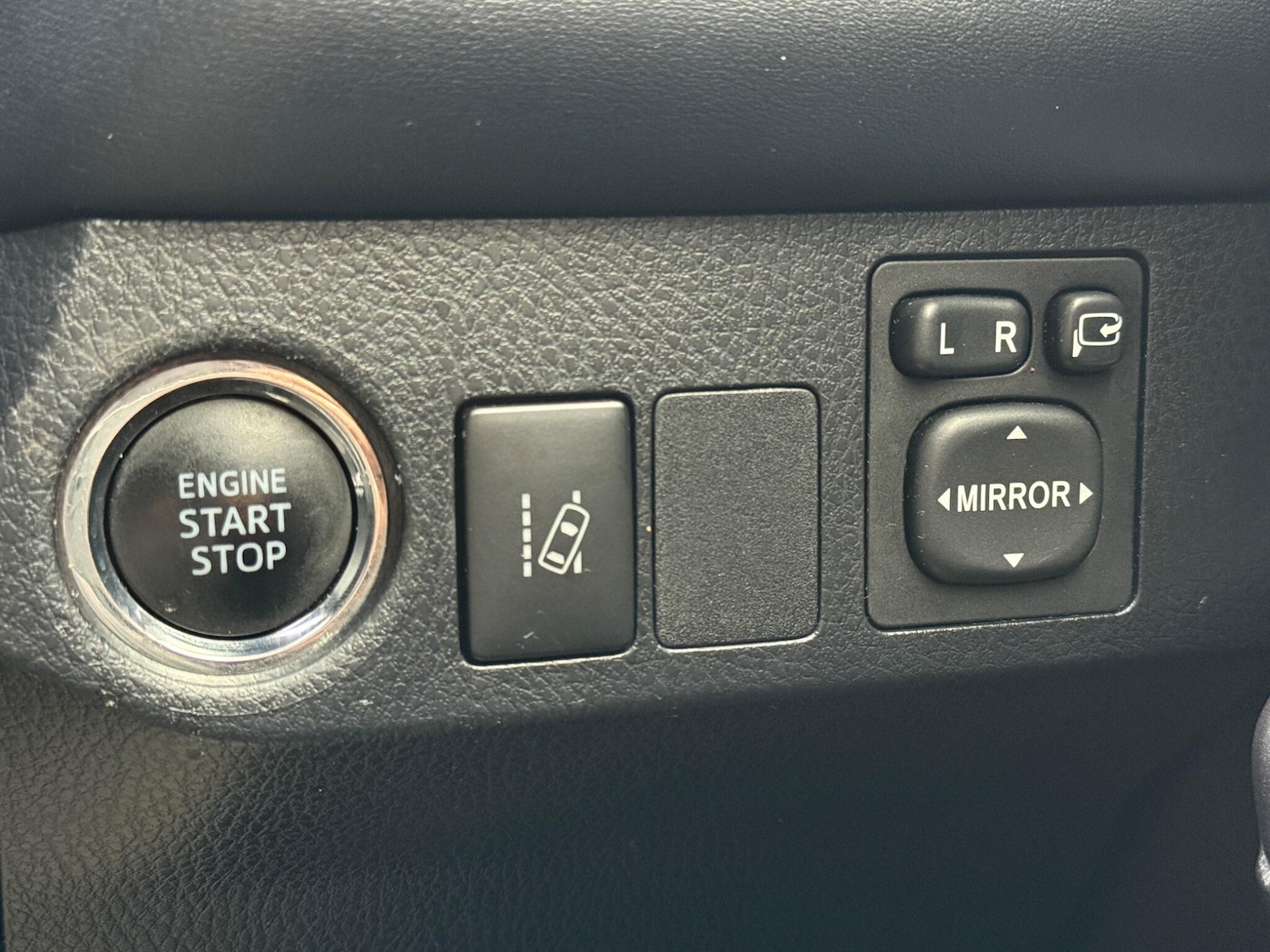 Used Toyota RAV4 2018 for sale - 77794437: Photo 31