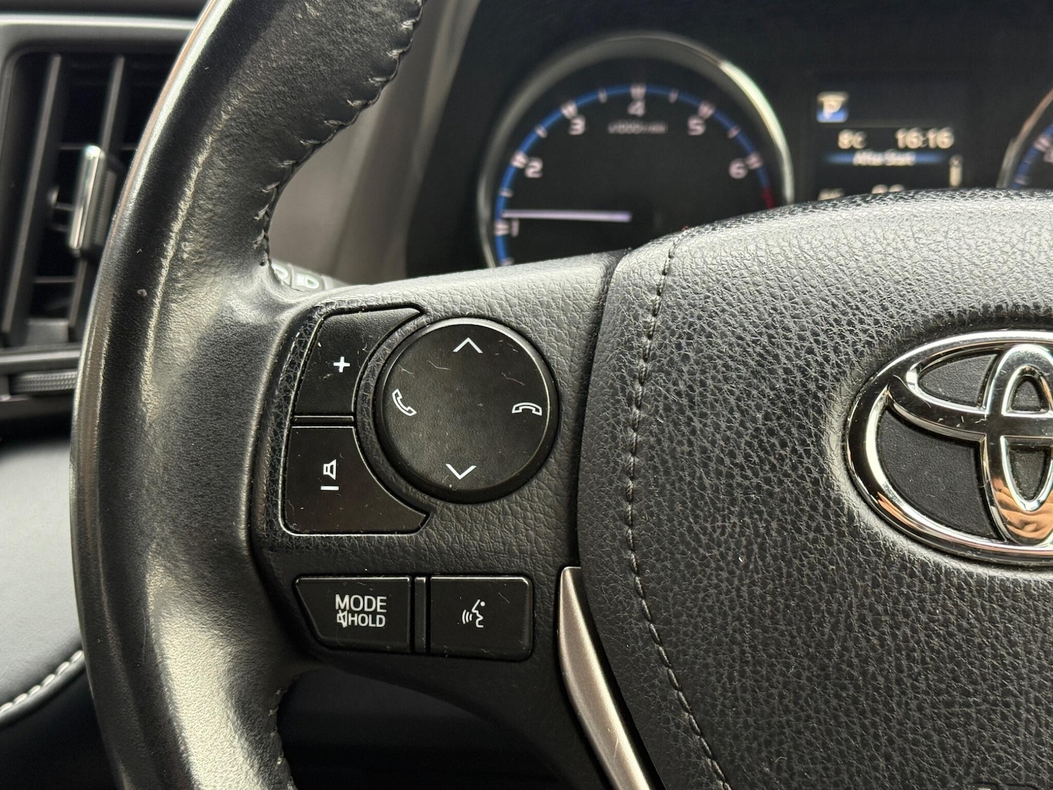 Used Toyota RAV4 2018 for sale - 77794437: Photo 33