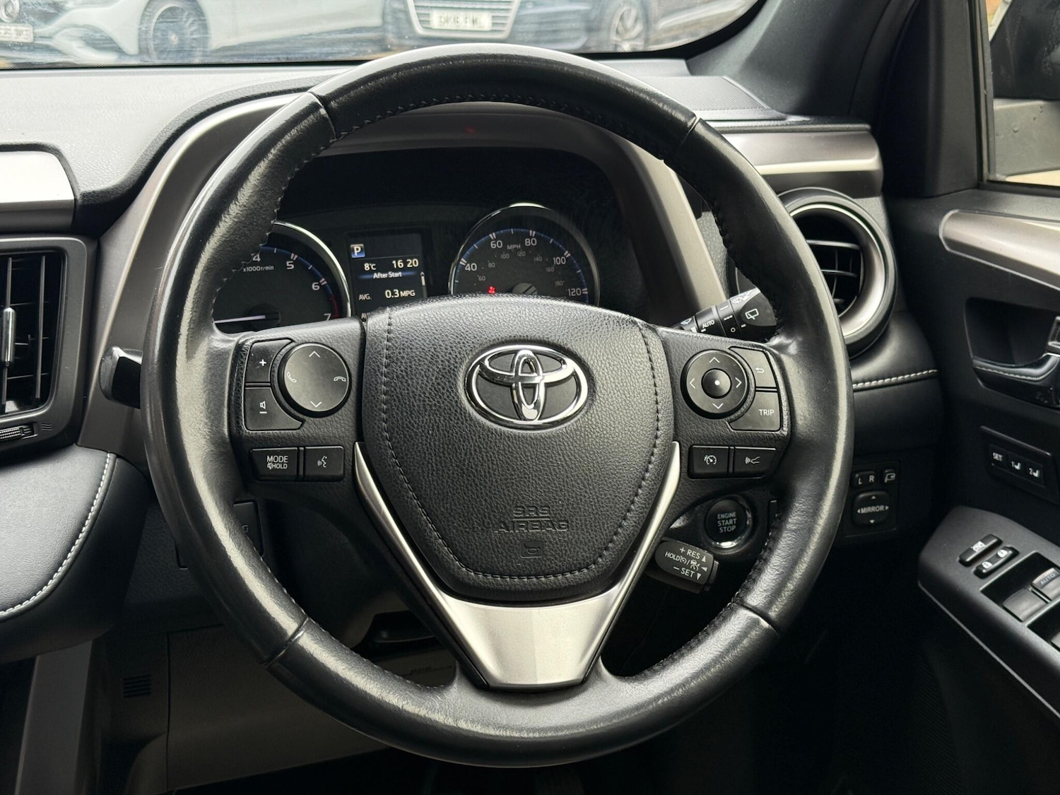 Used Toyota RAV4 2018 for sale - 77794437: Photo 44