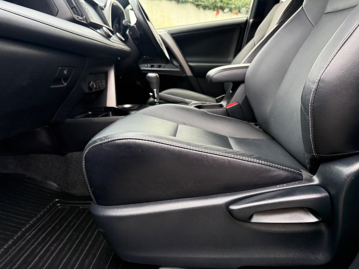 Used Toyota RAV4 2018 for sale - 77794437: Photo 46