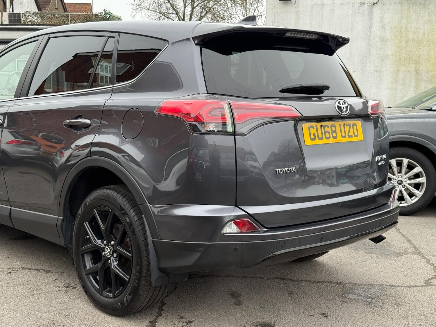 Used Toyota RAV4 2018 for sale - 77794437: Photo 5