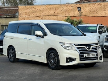 Used Nissan Elgrand 2016 for sale - 76527996: Photo