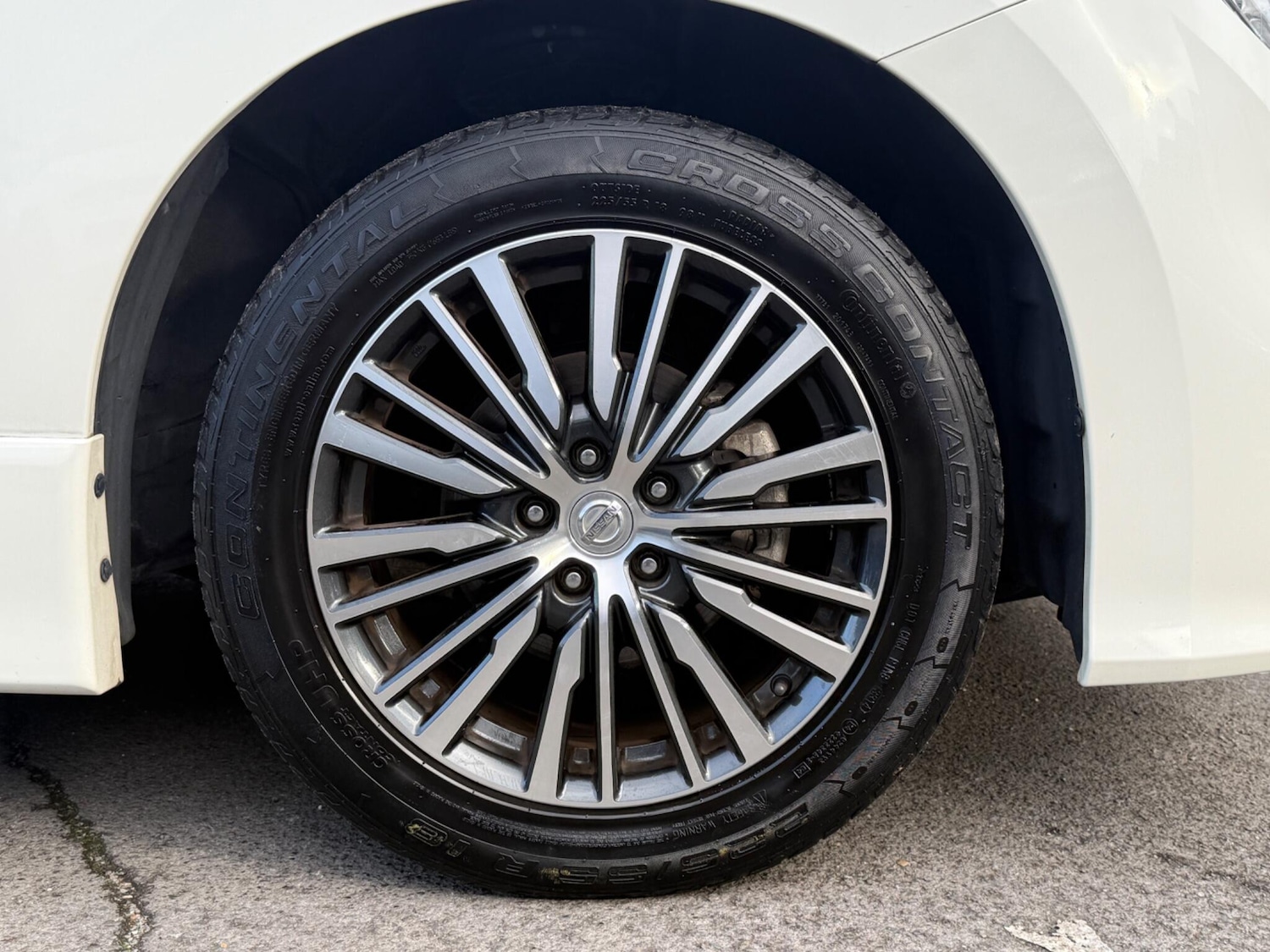 Used Nissan Elgrand for sale - 76527996: Photo 31