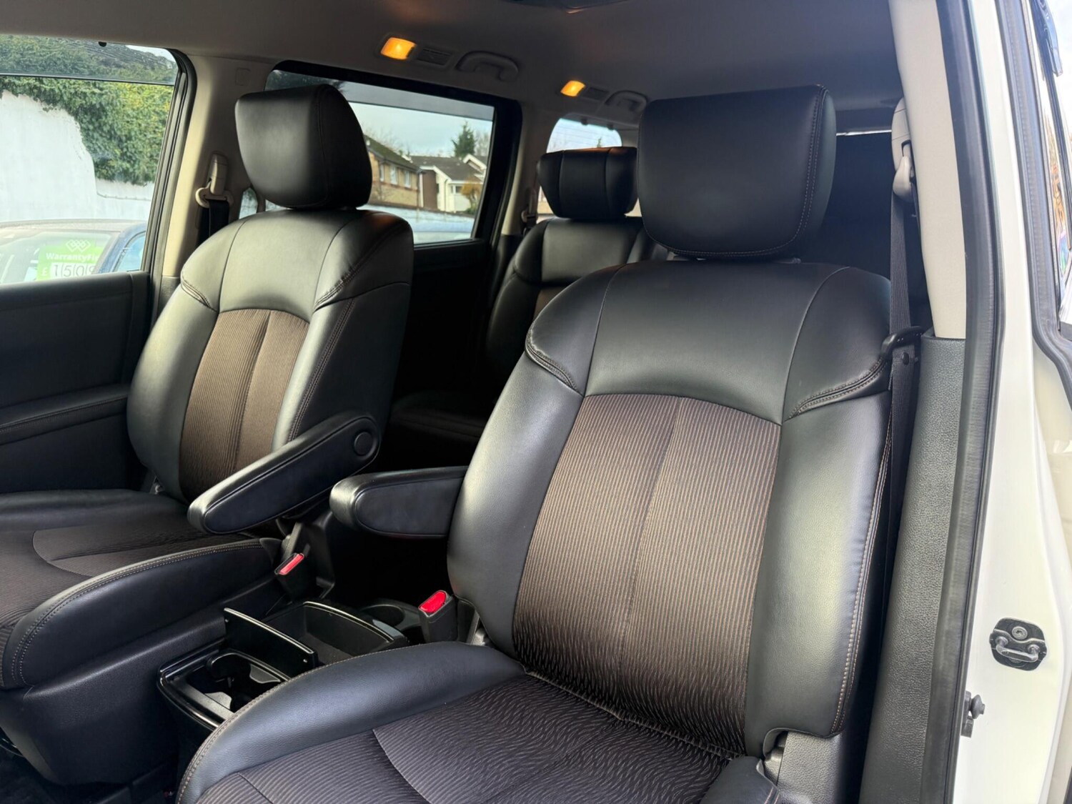 Used Nissan Elgrand for sale - 76527996: Photo 42