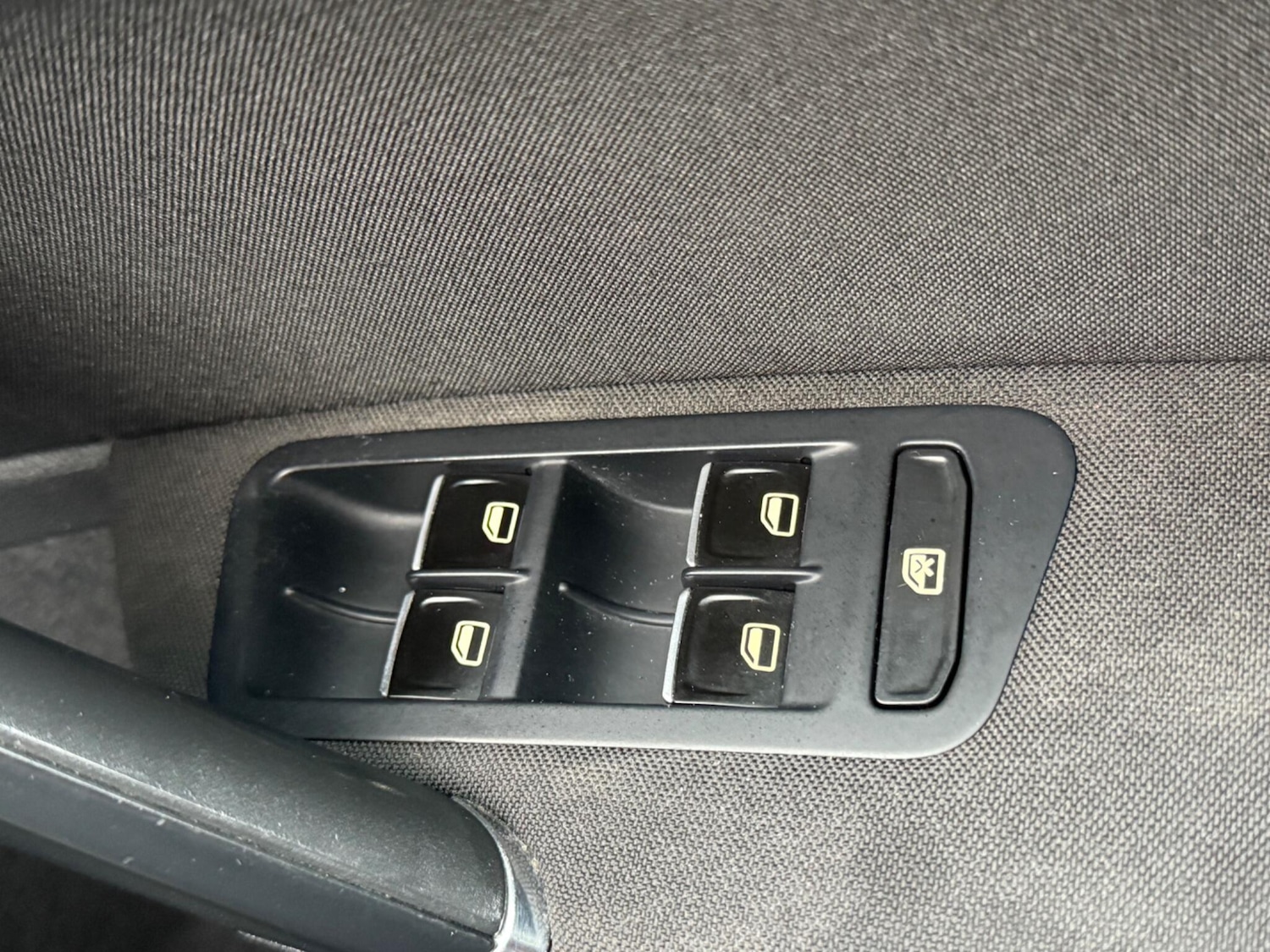 Used Volkswagen Golf 2017 for sale - 77142919: Photo 32