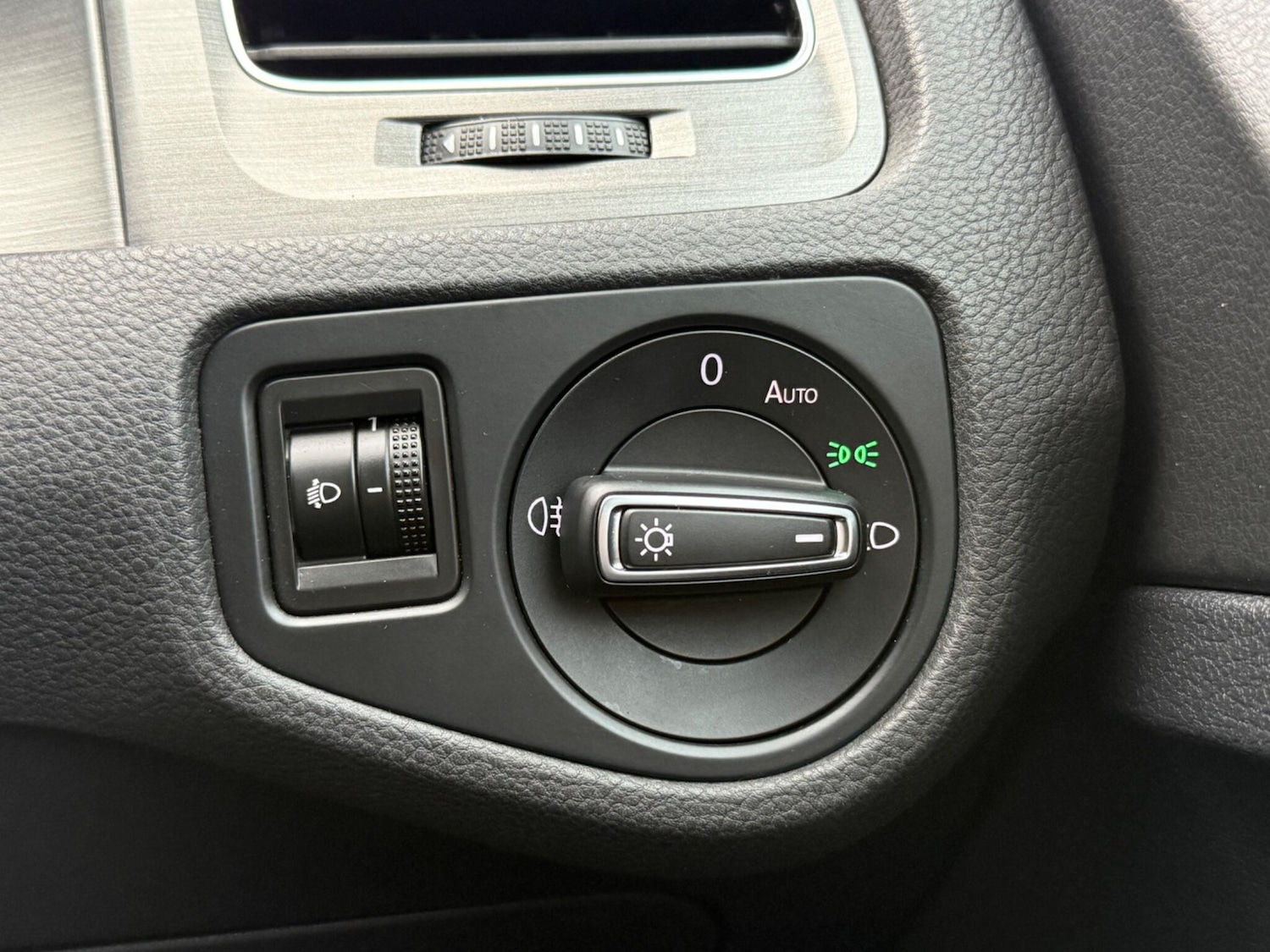 Used Volkswagen Golf 2017 for sale - 77142919: Photo 34