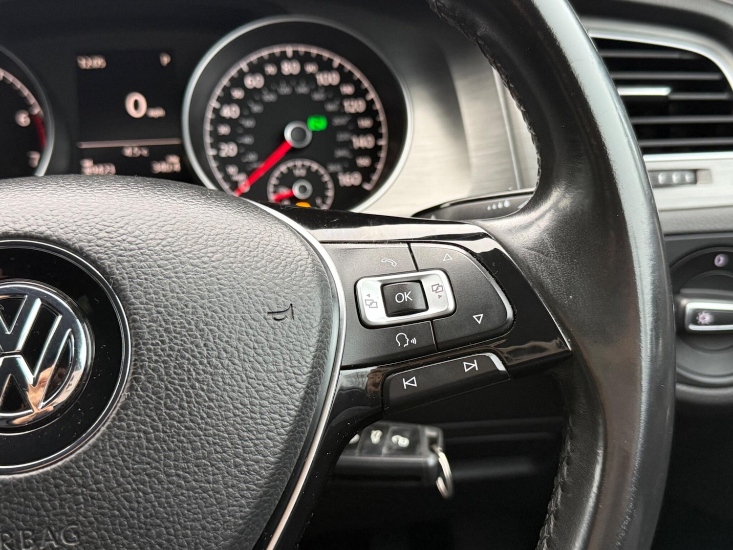 Used Volkswagen Golf 2017 for sale - 77142919: Photo 35