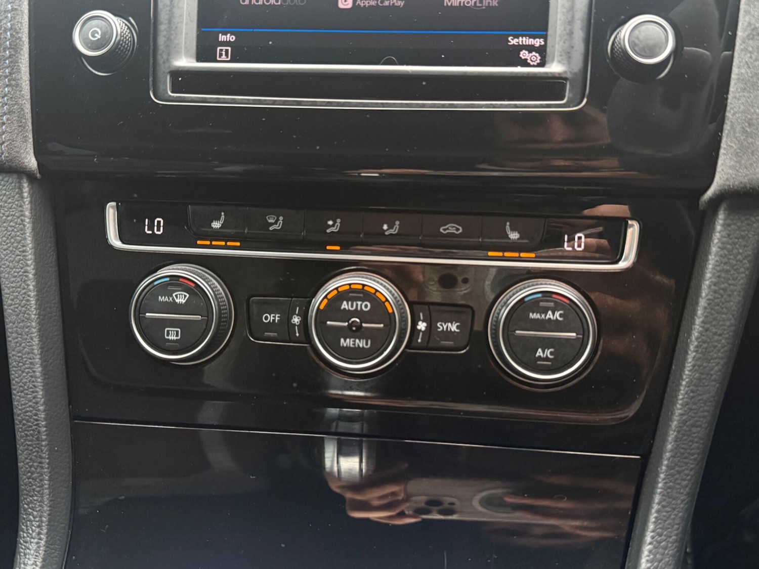 Used Volkswagen Golf 2017 for sale - 77142919: Photo 42